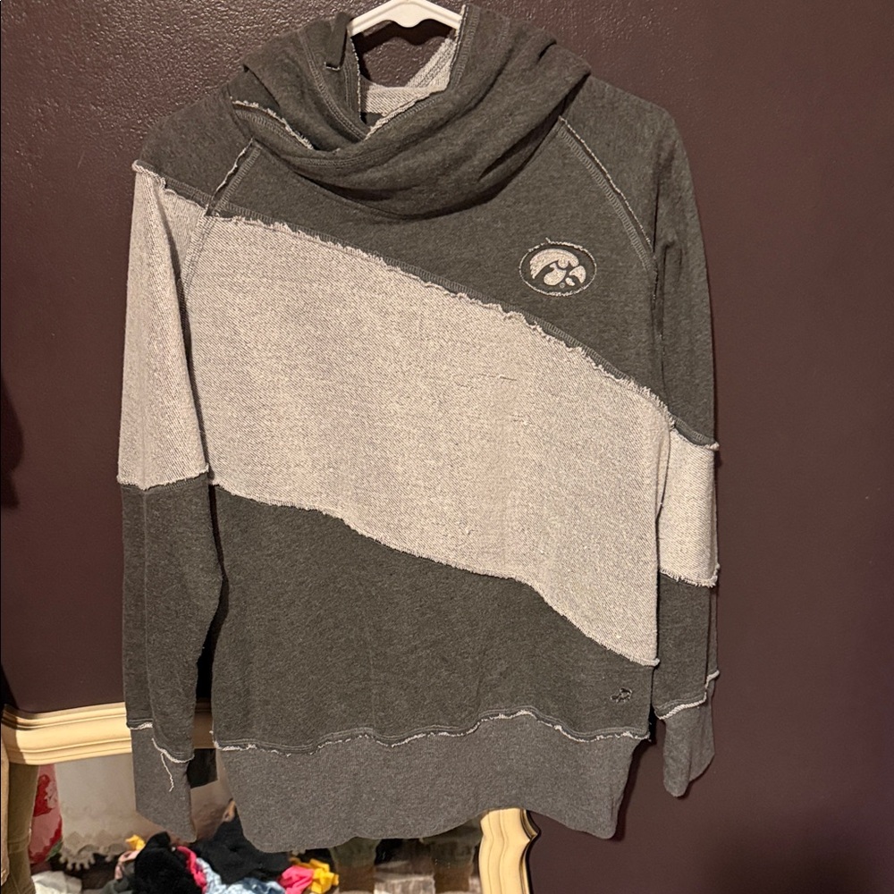 Iowa Hawkeyes hooded sweatshirt